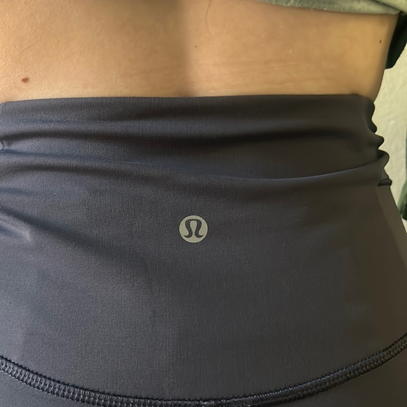 Limited edition Lulu lemon leggings - Picture 4 of 4